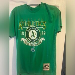 Mitchell and Ness 1989 Oakland Athletics World Series Champion Tshirt Small NWT!
